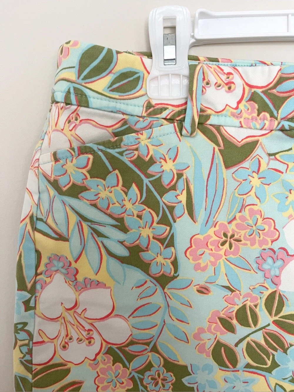 TALBOTS Perfect Shorts Hibiscus Floral Chino 10.5” Tropical Preppy  Women’s 8